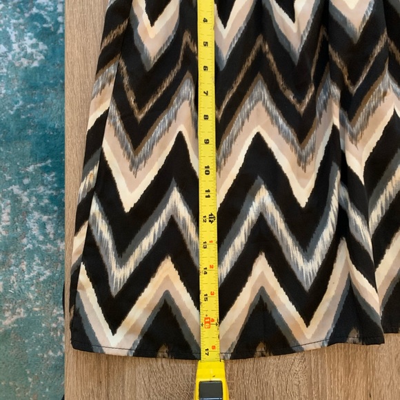 3/4 Sleeve Patterned Cinched Waist V-Neck Dress - Picture 6 of 6